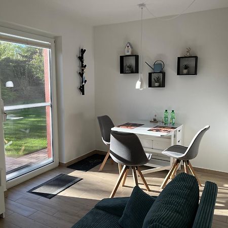 Neu Sanierte Wohnung Fuer 2-4 P 에슈베게 외부 사진